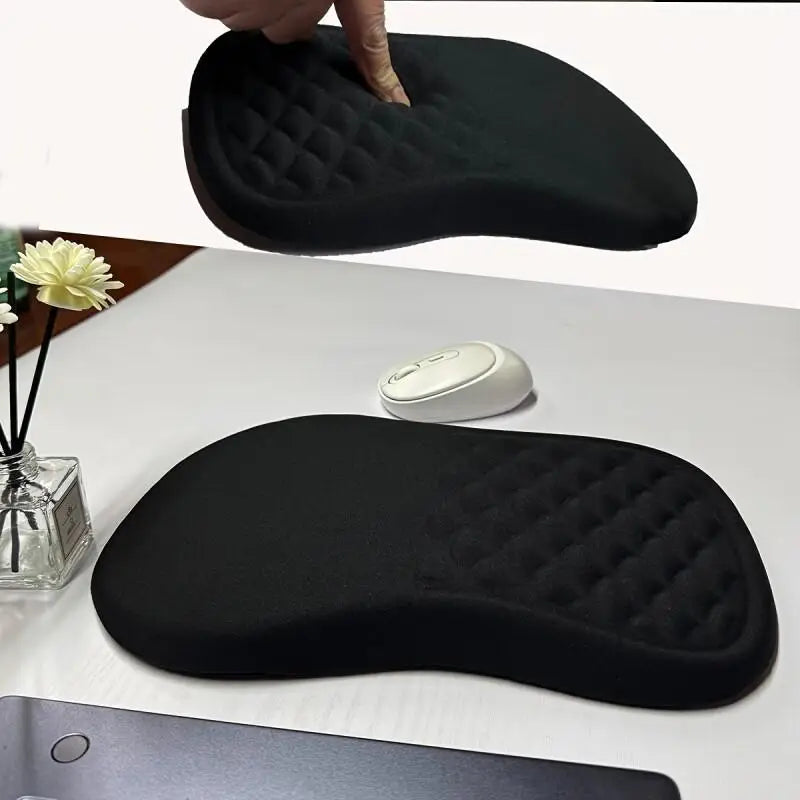 Ergonomic Mouse Pad with Wrist Support - Non-Slip Gaming & Office Desk Mat (Black/White, Quilt Texture
