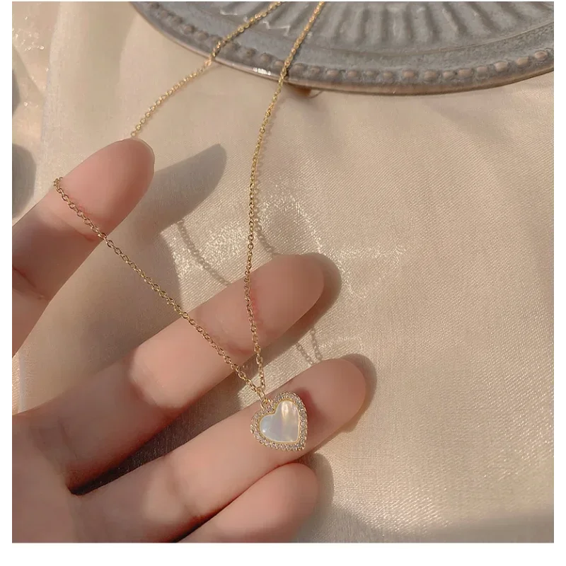 2024 Trendy Heart Shaped Pendant Necklace Opal Chain Shiny Women Temperament Jewelry Choker Necklace Wedding Jewelry Gifts