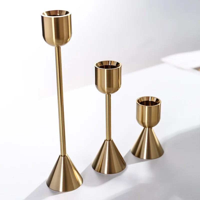 European Candle Holders Metal Candlestick Wedding Table Romantic Decoration Christmas New Year Bar Party Home Decor Accessories