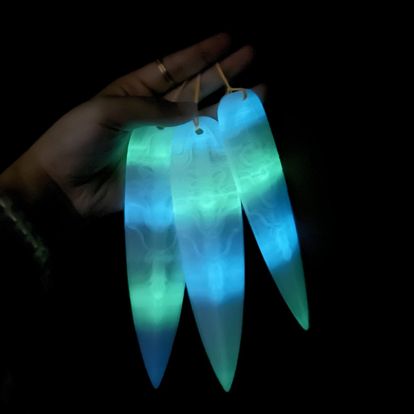 @@@Zoey Kpop Demon Hunters Cosplay Lights Dart Weapons Roleplay Props for Girl Group Idol Halloween Carnival Costume Accessories