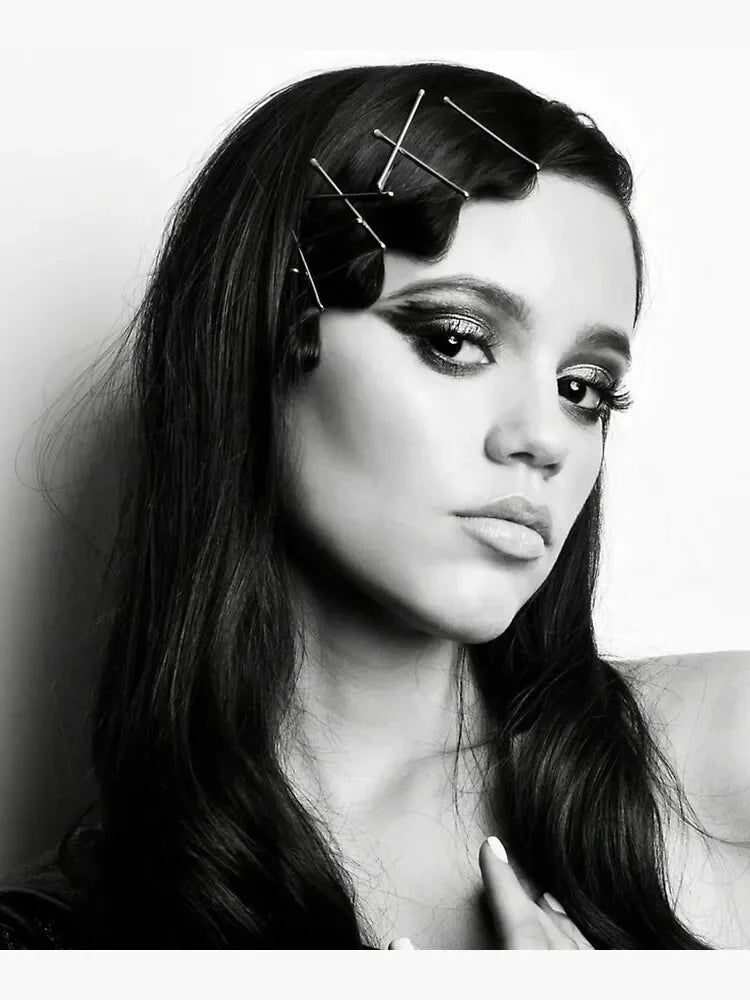 Canvas Painting Wall Art Pictures TV Show Star Actress Jenna Ortega Sexy Portrait Poster Popular Teenage Dorm Home Decor