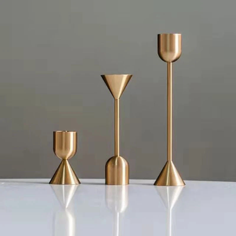 European Candle Holders Metal Candlestick Wedding Table Romantic Decoration Christmas New Year Bar Party Home Decor Accessories