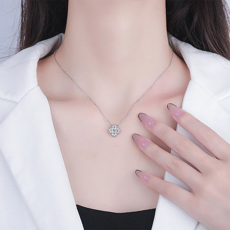 Lnkry 3mm 0.1ct Moissanite Necklace Certified 925 Sterling Silver Lucky Clover Flower Pendant Necklace For Women 2025 Jewely