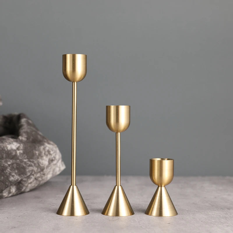 European Candle Holders Metal Candlestick Wedding Table Romantic Decoration Christmas New Year Bar Party Home Decor Accessories
