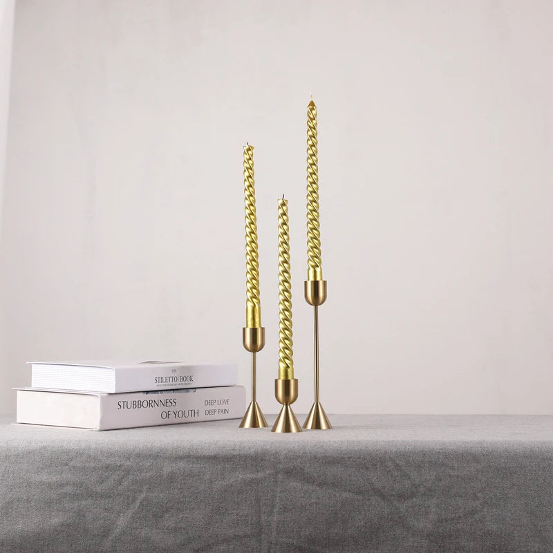 European Candle Holders Metal Candlestick Wedding Table Romantic Decoration Christmas New Year Bar Party Home Decor Accessories