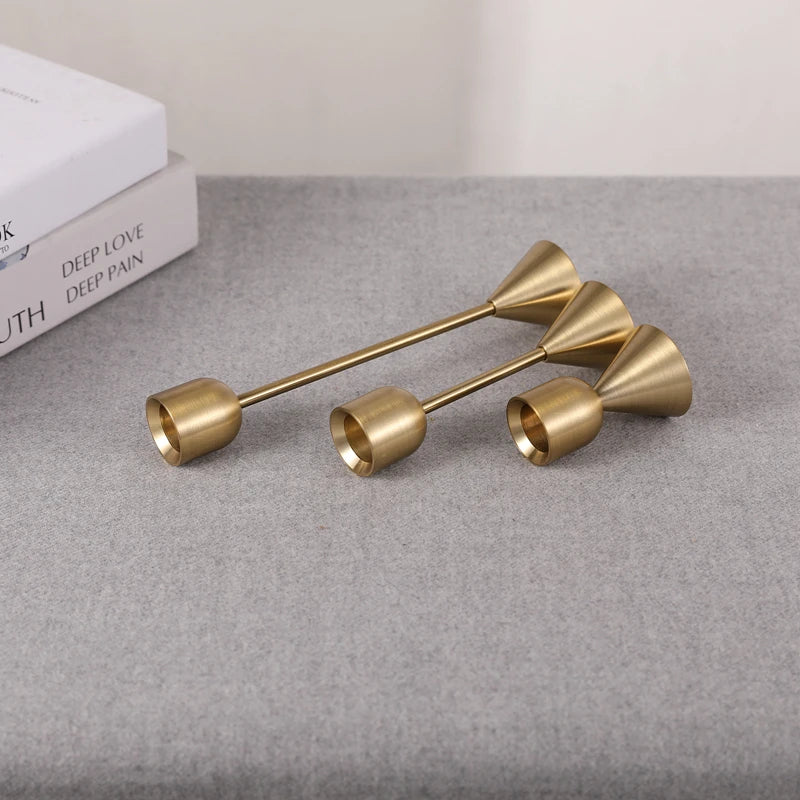 European Candle Holders Metal Candlestick Wedding Table Romantic Decoration Christmas New Year Bar Party Home Decor Accessories