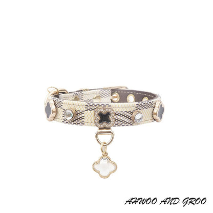 Luxury Cat Collar Lucky Clover Pet Necklace PU Leather Adjustable Cat Dog Collar Small Medium Dog Pet Accessories Perro Supplies