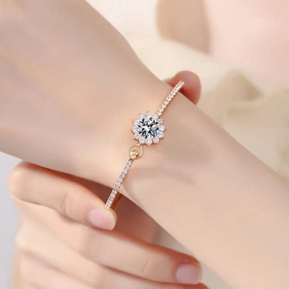 1pc s925 Silver Inlaid 6.5mm Moissanite Small and Delicate Sunflower Bracelet for Men and Women
