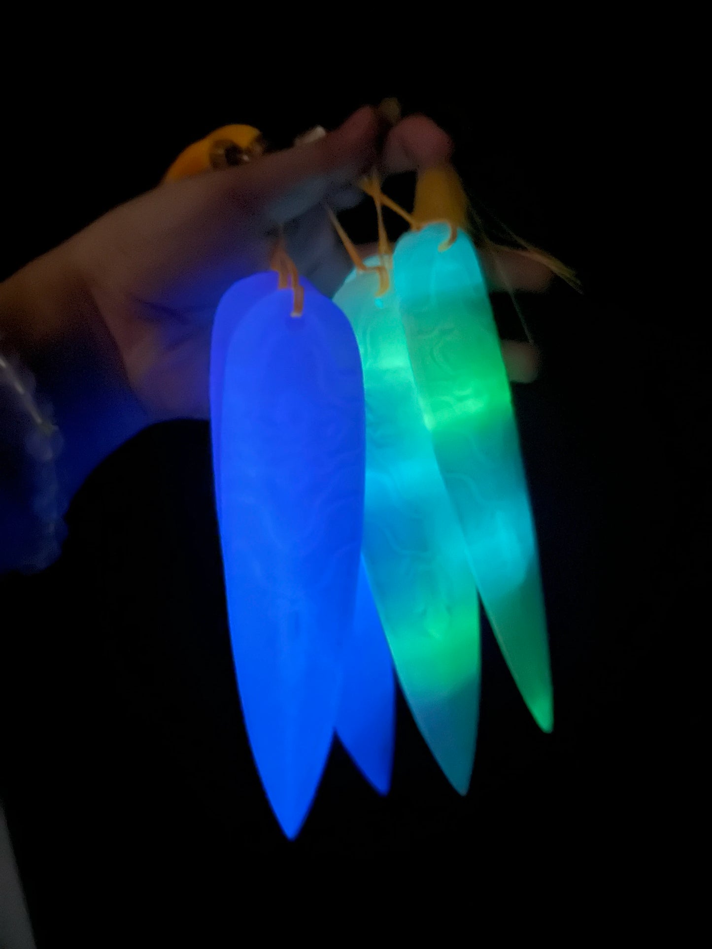 @@@Zoey Kpop Demon Hunters Cosplay Lights Dart Weapons Roleplay Props for Girl Group Idol Halloween Carnival Costume Accessories