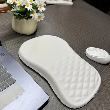 Ergonomic Mouse Pad with Wrist Support - Non-Slip Gaming & Office Desk Mat (Black/White, Quilt Texture