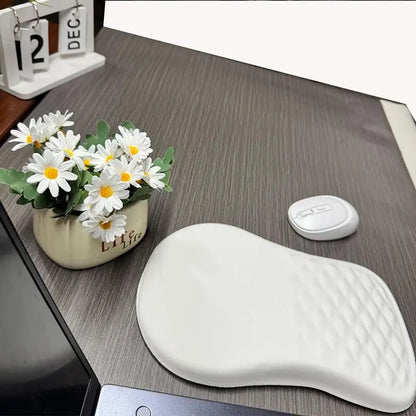 Ergonomic Mouse Pad with Wrist Support - Non-Slip Gaming & Office Desk Mat (Black/White, Quilt Texture